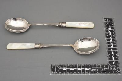 spoon, serving